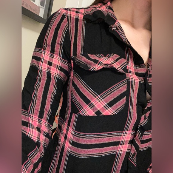 Guess Button Up Top - Small - Picture 5 of 5